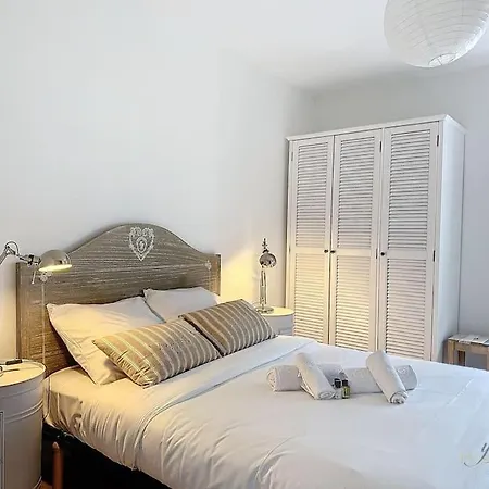 Hébergement de vacances Terrasse Urbaine Yourhosthelper