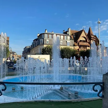 Terrasse Urbaine Yourhosthelper Deauville
